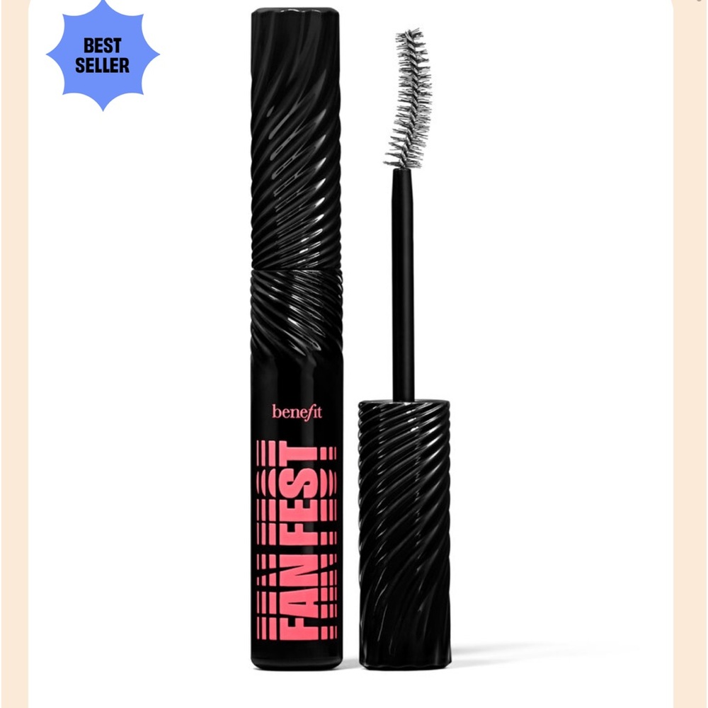 Benefit black Fan Fest Fanning Volumizing Mascara